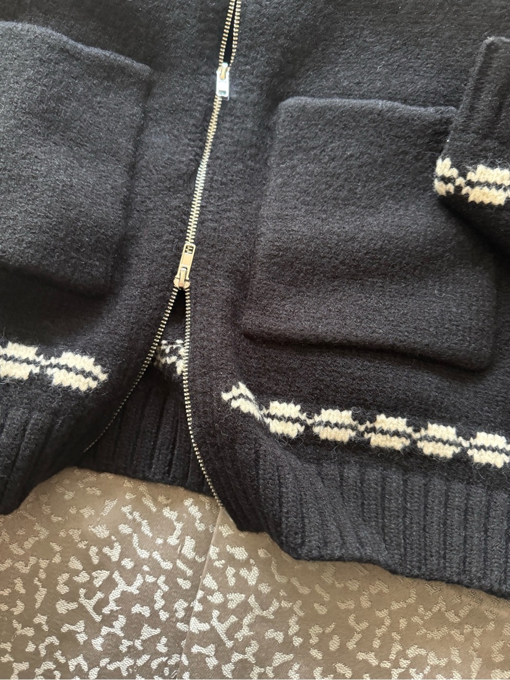 Commense Double-Zip Pockets Lapel Cardigan - Picture 10 of 14